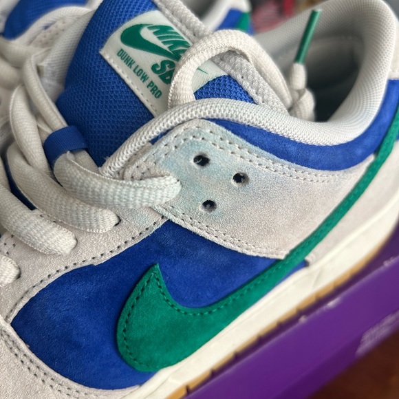NIKE SB PHANTOM/MALACHITE 2023 DUNK
MODERATELY WORN - Picture 3 of 7